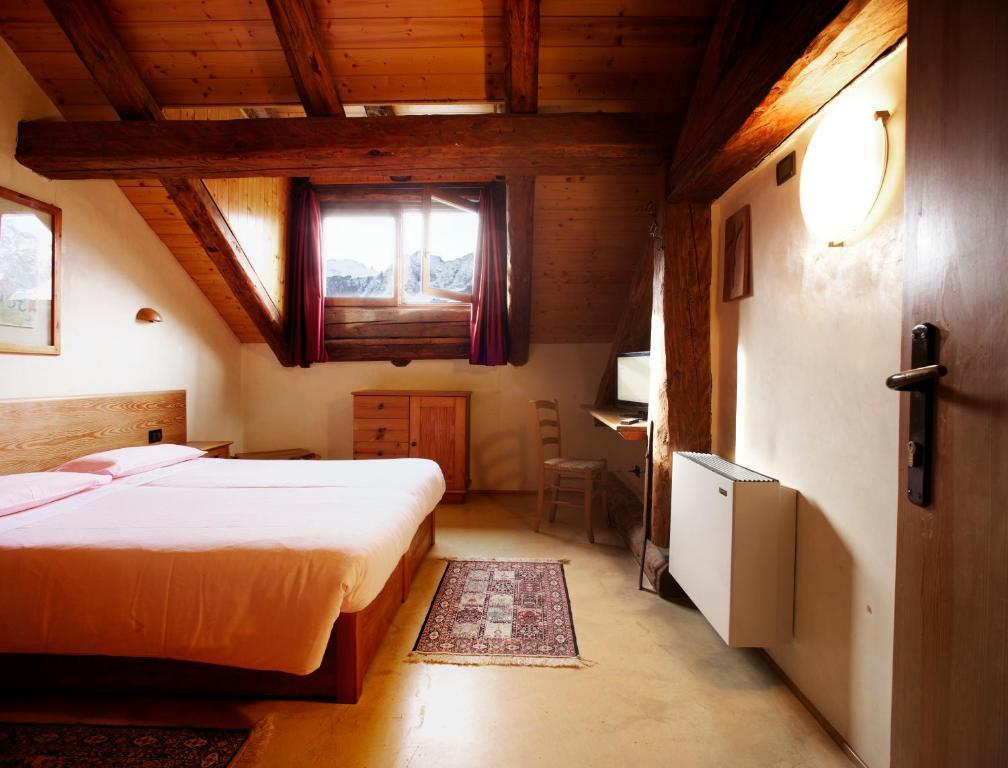 Hotel Dimora Storica La Mirandola Passo del Tonale Room photo